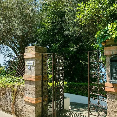 Villa Hibiscus *