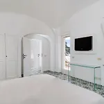 Hibiscus Villa Capri